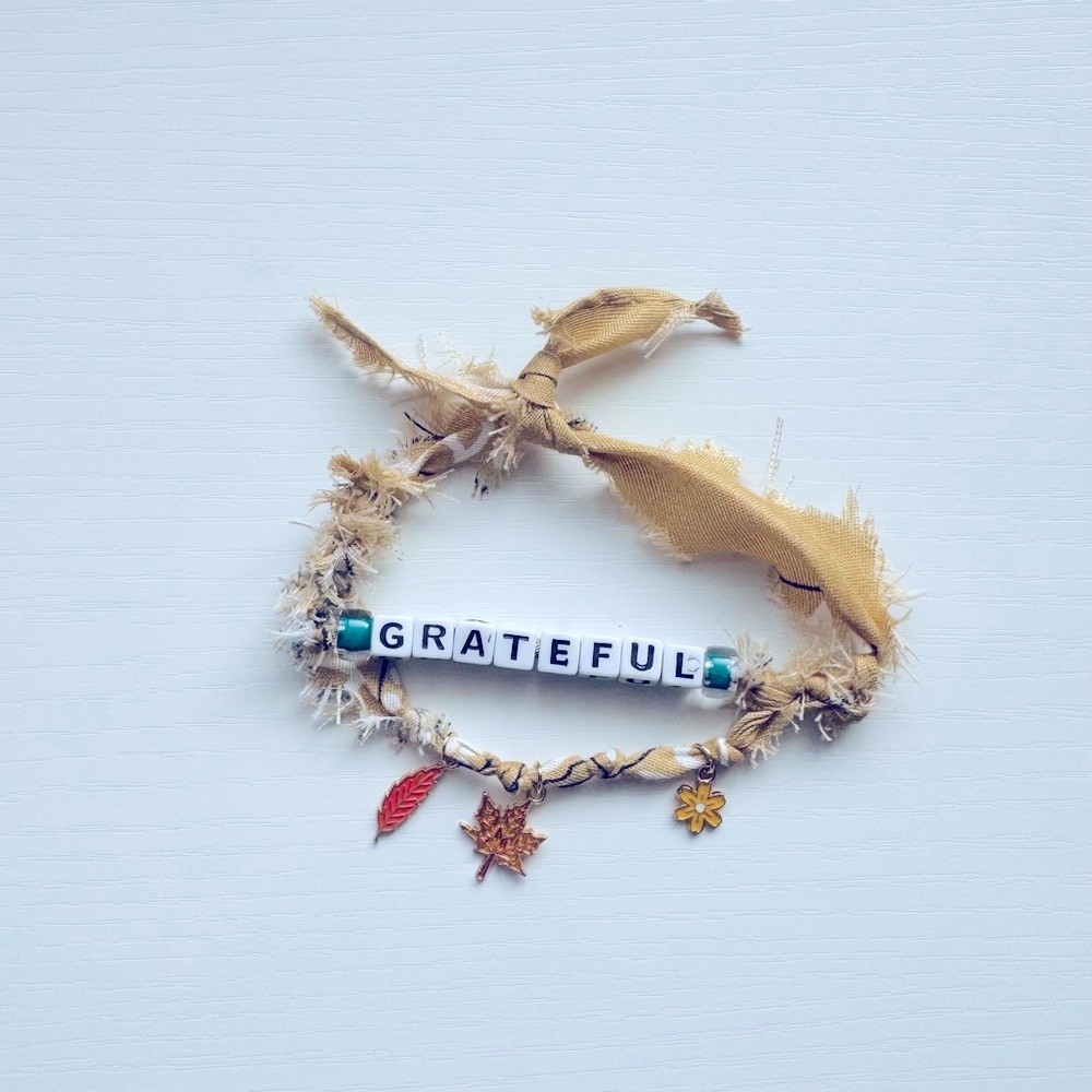 Bandana Grateful Beaded Bracelet with Charms